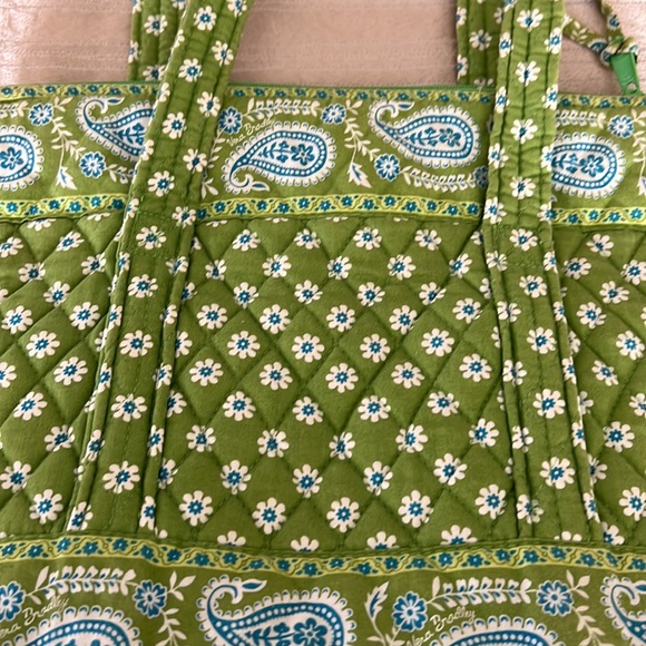 Vera Bradley Apple Green print purse and cosmetic bag. - Picture 6 of 13